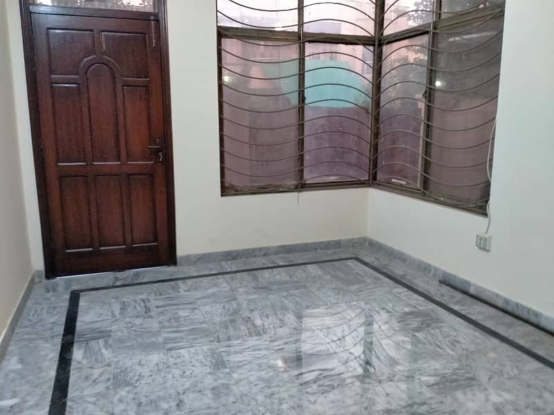 I-8/2 GROUND FLOOR NEAR TO SHIFA AND METRO STATION BEST FOR SHORT FAMILIES 16