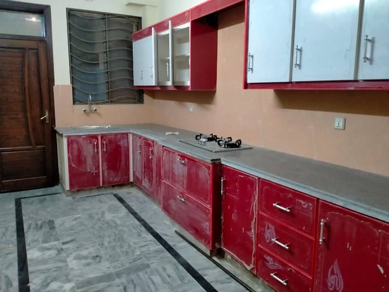 I-8/2 GROUND FLOOR NEAR TO SHIFA AND METRO STATION BEST FOR SHORT FAMILIES 17