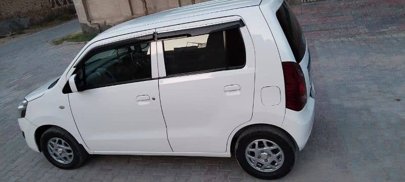 Suzuki Wagon R 2018 3