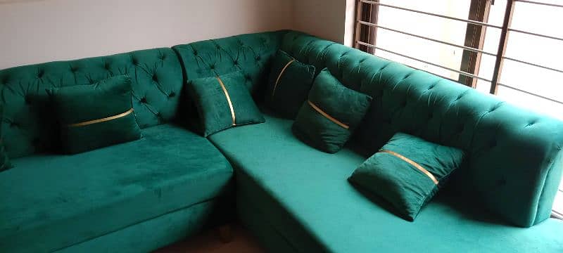 Sofa set Almost new with double curtains same colour green colour 4