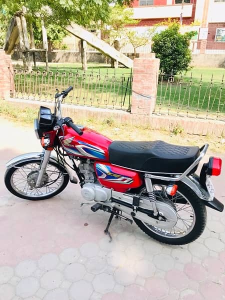 Honda 125 2022 3