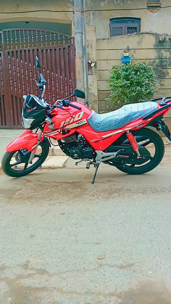 Honda CB 150F 2024 0