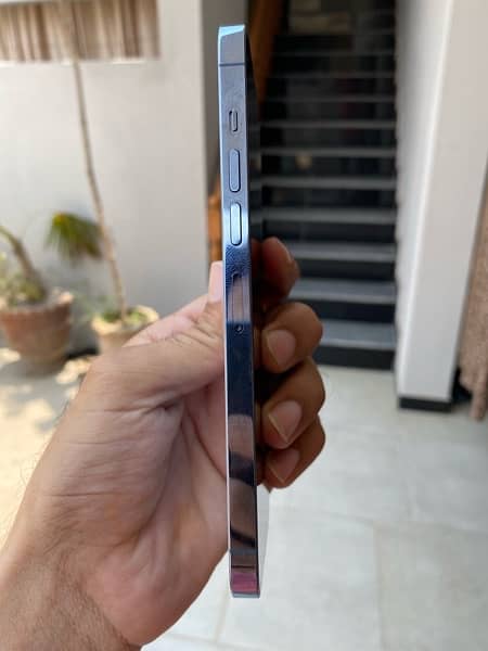 i phone 13 pro max non pta Urgent sale only serious buyers contact 3