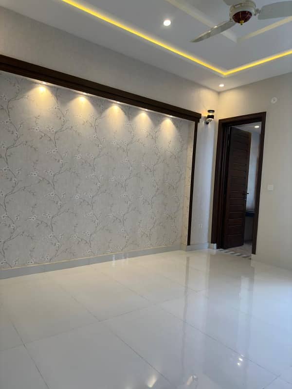 10 Marla House For Sale In Jinnah Block Bahria Town Lahore 10