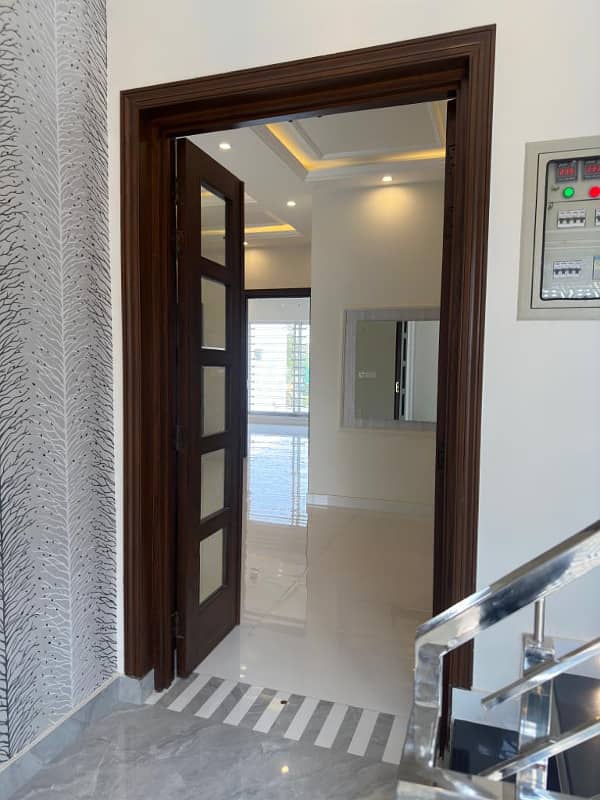 10 Marla House For Sale In Jinnah Block Bahria Town Lahore 32