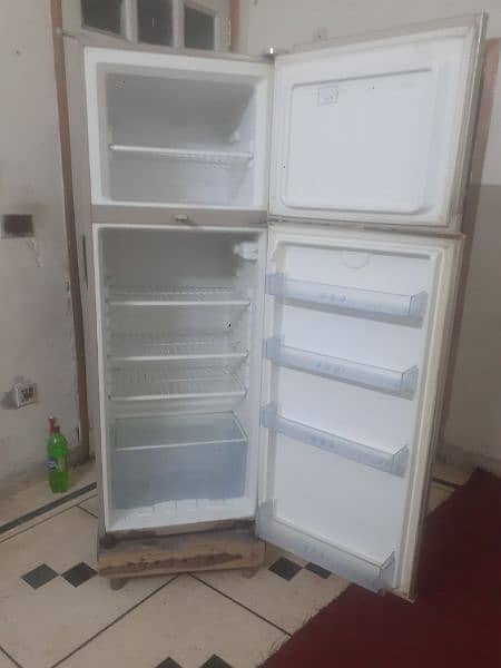 Refrigerator for sale 8