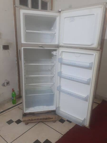 Refrigerator for sale 9