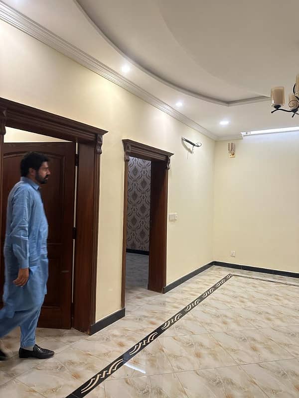 10 Marla House For Sale In Umar Block Bahria Town Lahore 35