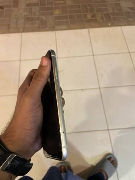 IPhone 11 128GB PTA approved 10/10 lush new 4