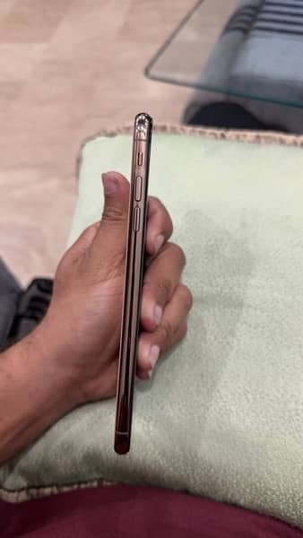 i phone Xs max PTA proved 64gb 3