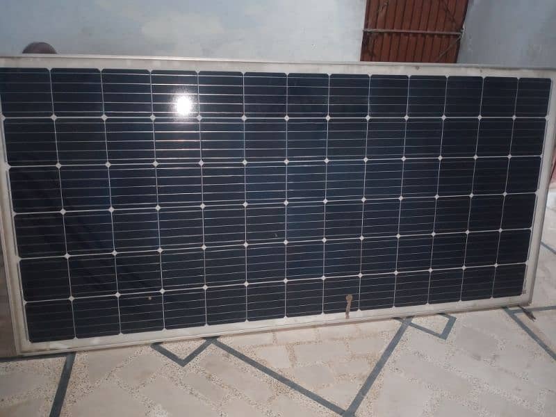 8 panels of JINKO 480 Watt 7