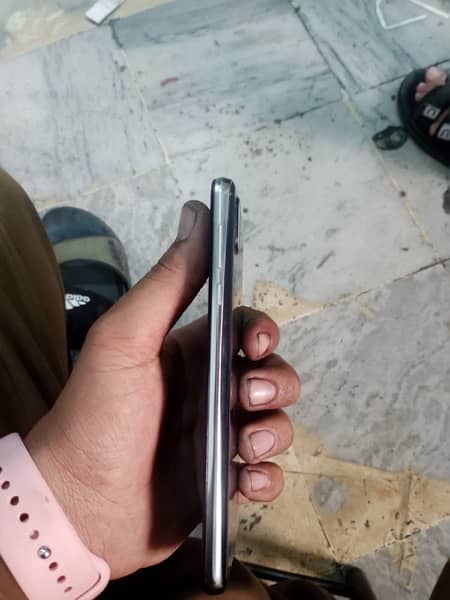 bus tuch bark hai maslh koi nai 4ram 64 rom non pta 4