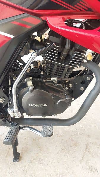 Honda CB 150F 13