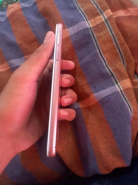 OPPO F1s 3