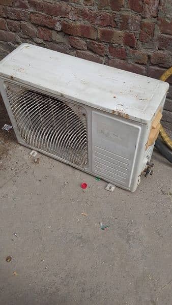 Orient 1 ton Ac condition you can see in pics no any kindy of issue 1