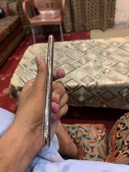 i phone xsmax Waterpack 10 by 10 condition 1