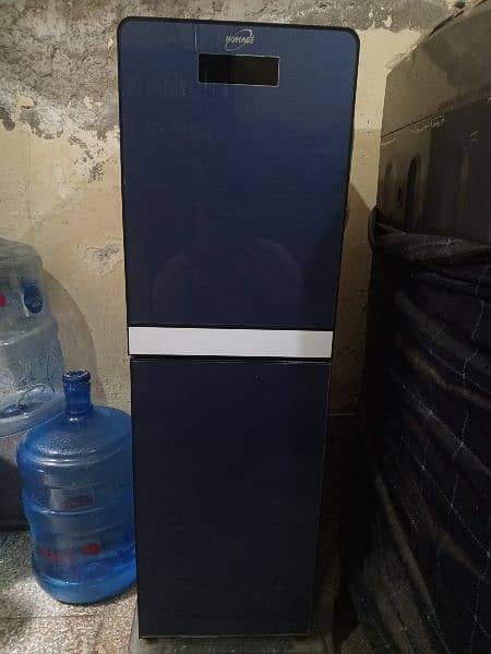 Homage Water dispenser ( Three taps ) Blue glass door 0