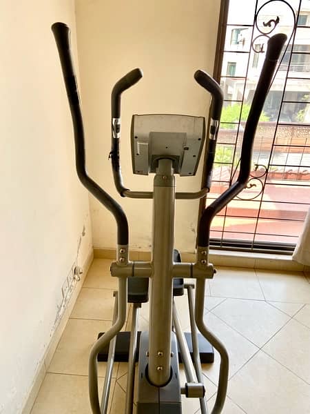 commercial size elliptical 0