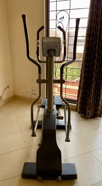 commercial size elliptical 3