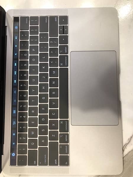 Apple Macbook pro 2018.13” argent for sale 4