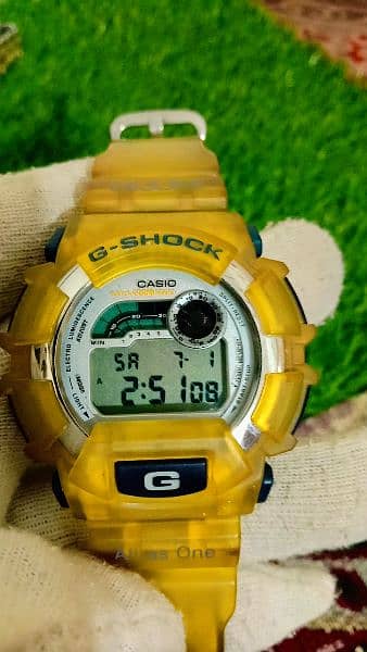 Vintage Casio Seiko citizen Alba watch 5