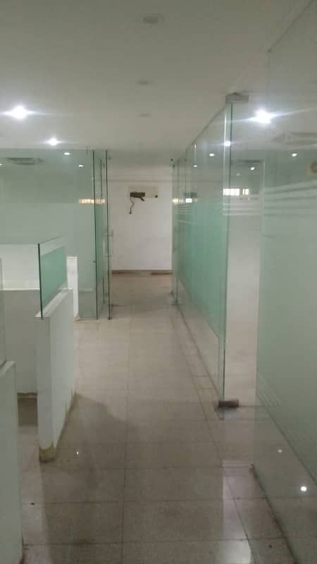 Clifton Main Road Office For Rent With Glass Chambers 0