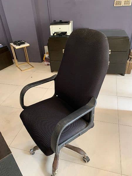 Premium design office table and chair for sale 2
