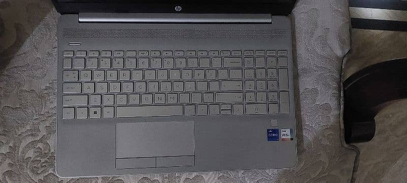 Hp laptop / price is negotiable 3