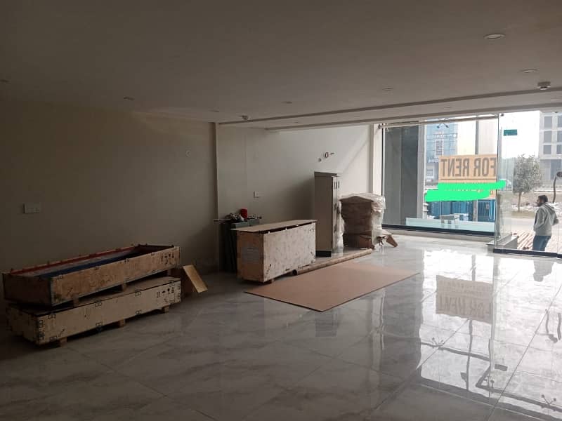 4 Square Feet Office In Central DHA Phase 8 - Commercial Broadway For rent 3