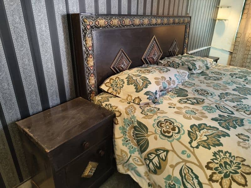 Bed Set with side tables 5