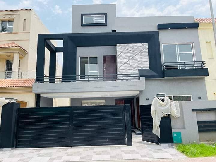 4 Beds 10 Marla Brand New House For Rent In Ex Air Avenue DHA Phase 8 Lahore. 0