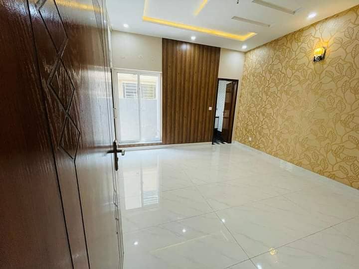 4 Beds 10 Marla Brand New House For Rent In Ex Air Avenue DHA Phase 8 Lahore. 7