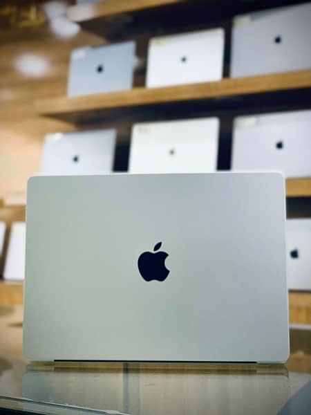 Macbook M1 Pro ( 14 inches ) 2