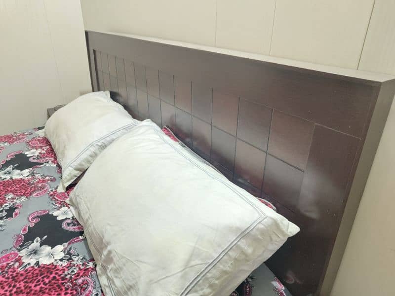 Bed Set with side tables 1