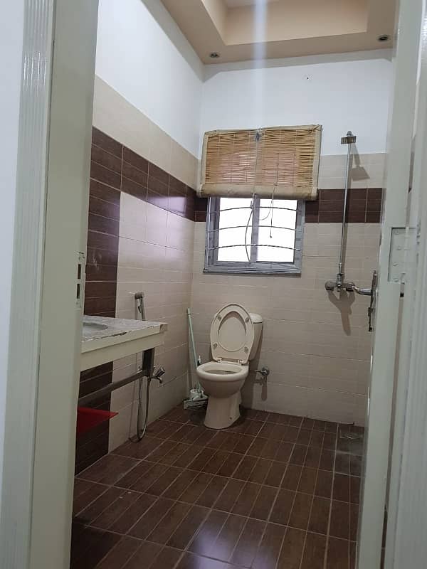 10 Marla upper Portion 0ne bed room fully furnished attach bathroom Available For Rent In DHA phase 5 Lahore 4