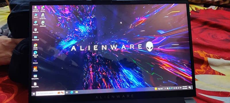 Dell Alienware M15 R7 Gaming Laptop 16