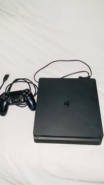 pS4 slim 0