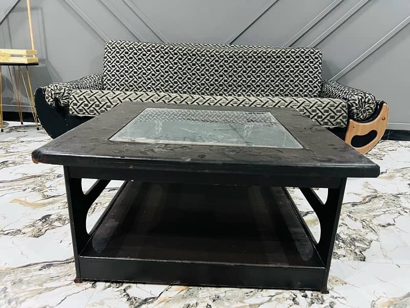 centre table(selling all house items) 0