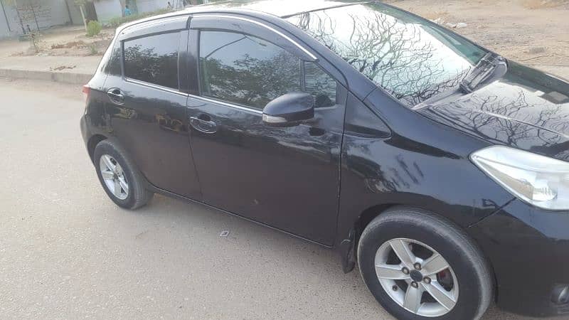 Toyota Vitz Jewela 2011-2015 4