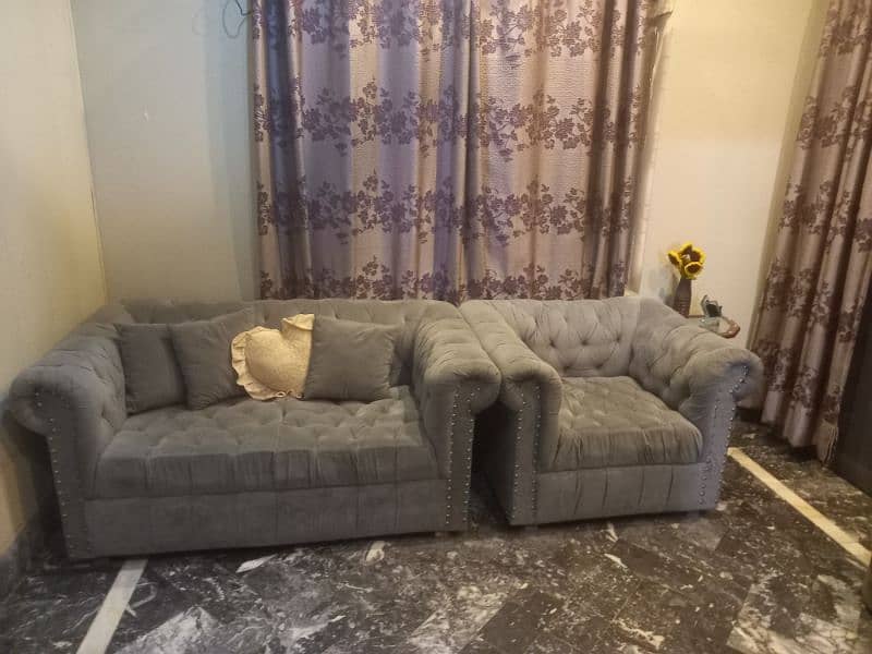 sofa set 1 year used 1