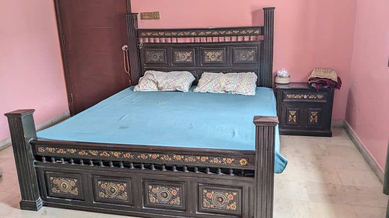 hand made wooden bedroom set for sale 0