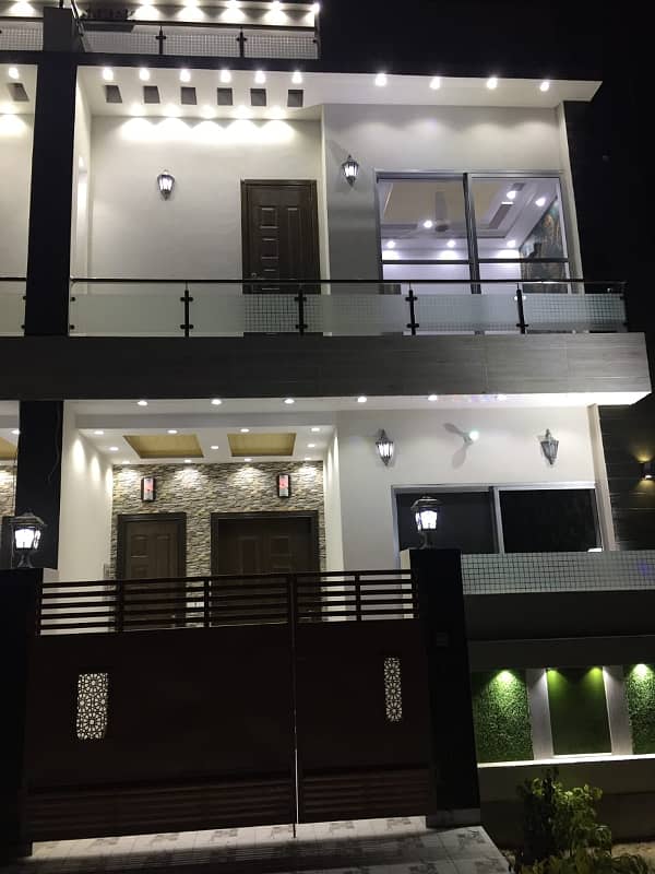 Ideal Location 3 Marla Brand New House Available Far Sale In New Lahore City Near to 1 Km Ring Road SL3 0