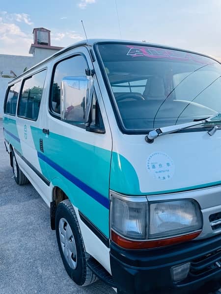 Toyota hiace 5