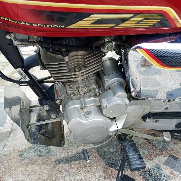 Honda 125 self start 5 gear 22model all punjab number 2