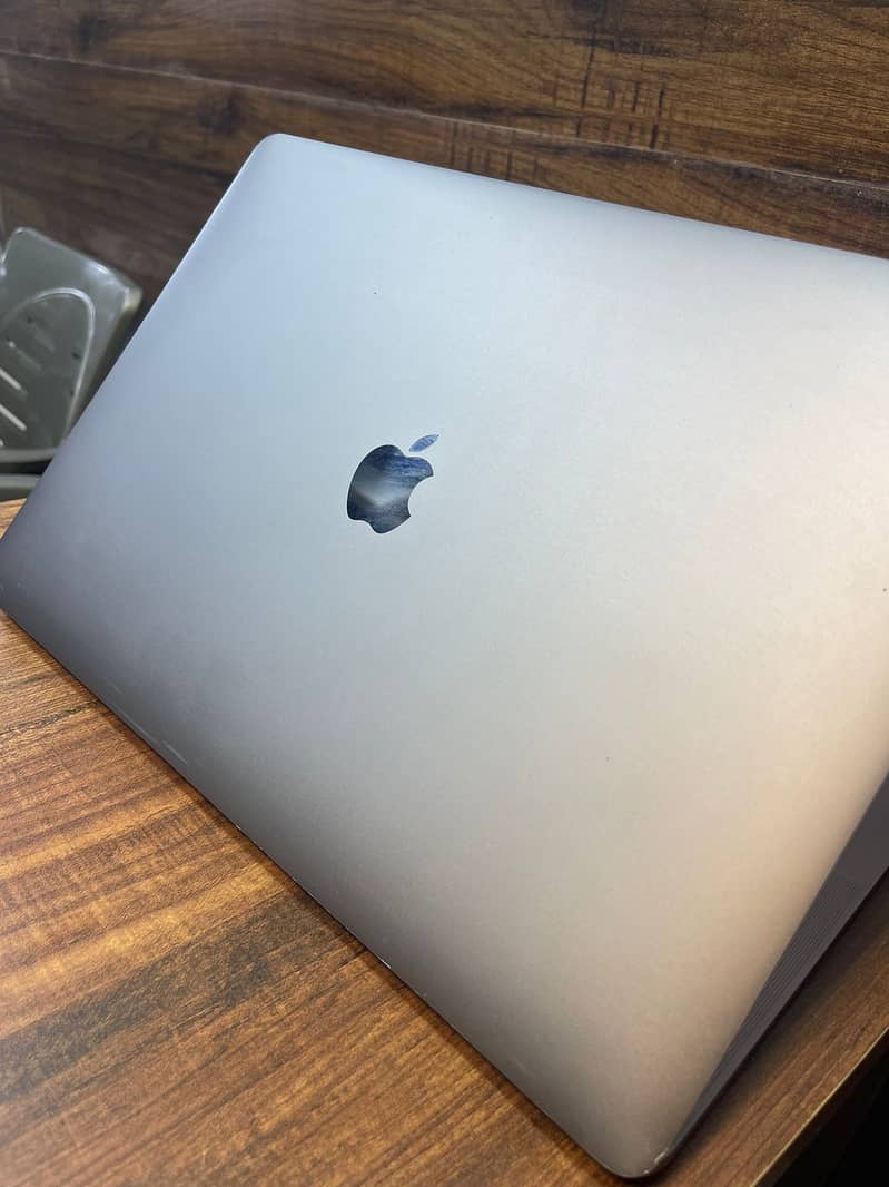 MacBook Pro 2016 0