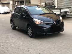 Toyota Vitz F limited 2012/15 Pearl black 0