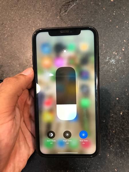 iPhone XR 5