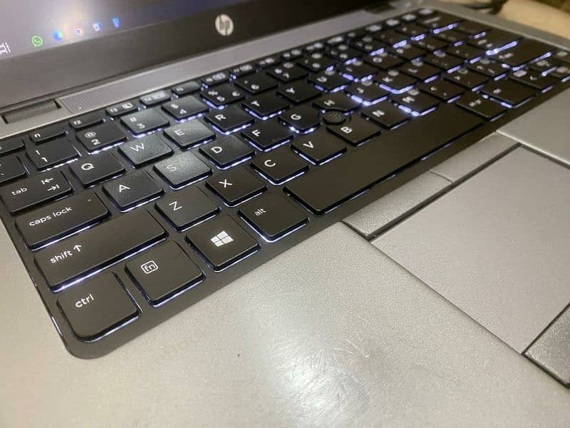 HP Elite Book 820 core i5 4th gen 8|256 SSD backlight keyboard 1