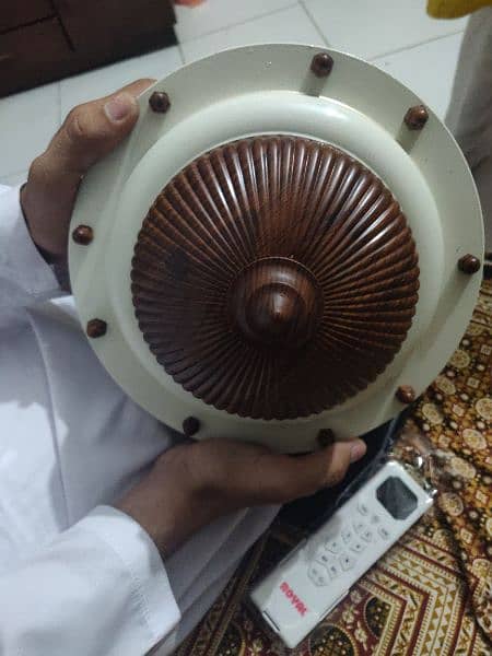 Royal 30 watts inverter & Ac/DC ceiling fan 4