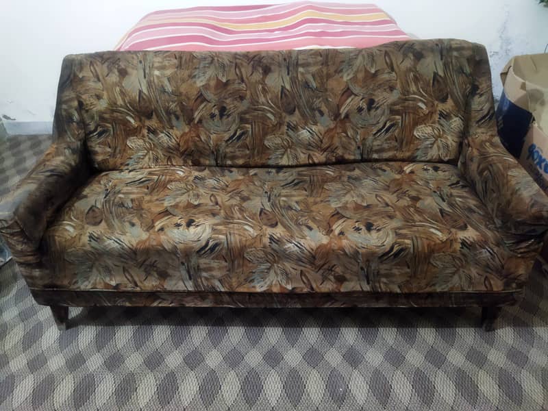 Old Sofa Set 0